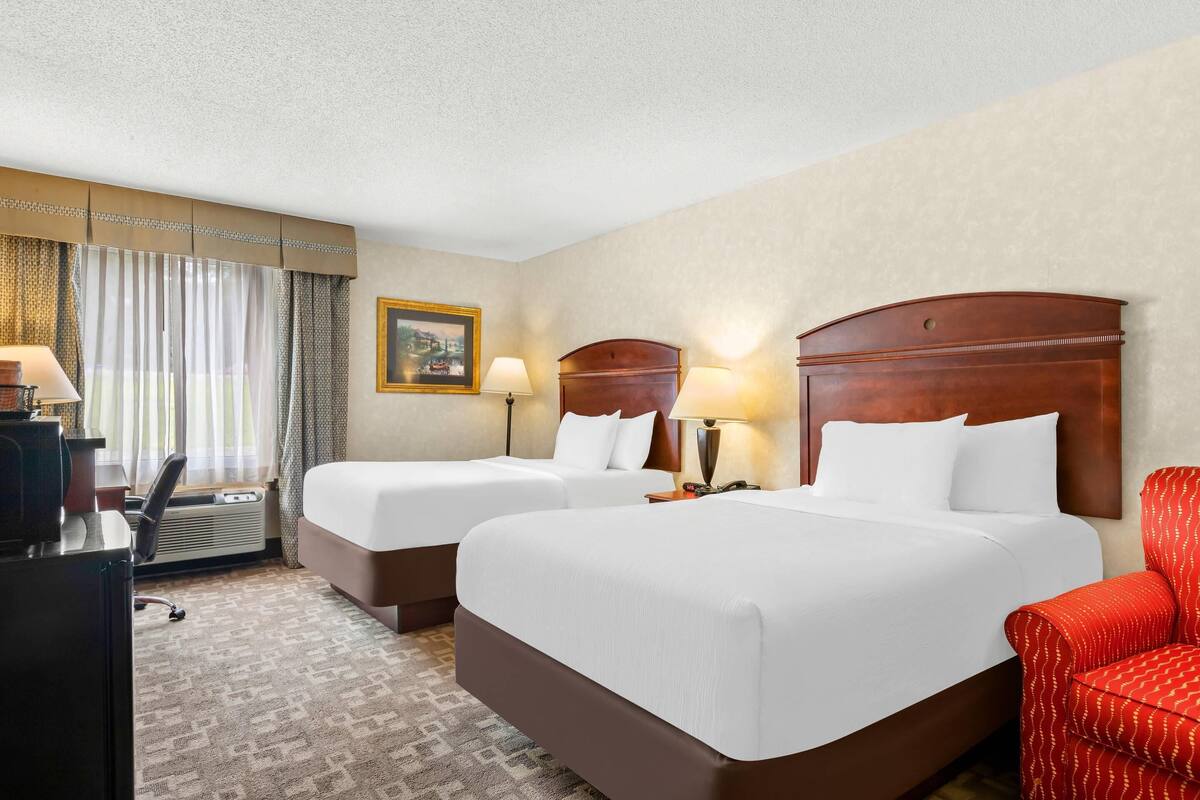 Room, 2 Double Beds, Non Smoking (Roll-In Shower) | In-room safe, individually furnished, desk, laptop workspace