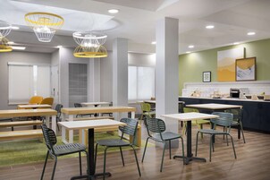 Desayuno continental incluido todos los días 