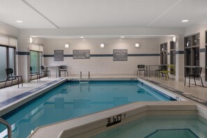 Indoor pool - Spark by Hilton Guelph (Guelph)