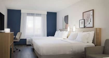 Spark by Hilton Guelph