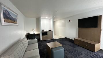 Suite, 1 llit de matrimoni gran, no fumadors (with Single Sofabed) | Roba de llit hipoal·lergògena i cobrellits