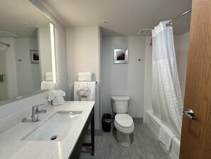 Standard Room, 2 Queen Beds, Non Smoking, Refrigerator & Microwave | Accessible bathroom - Best Western Cheyenne (Cheyenne)