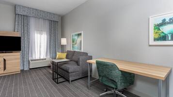 高級寢具、書桌、隔音、熨斗/熨衣板