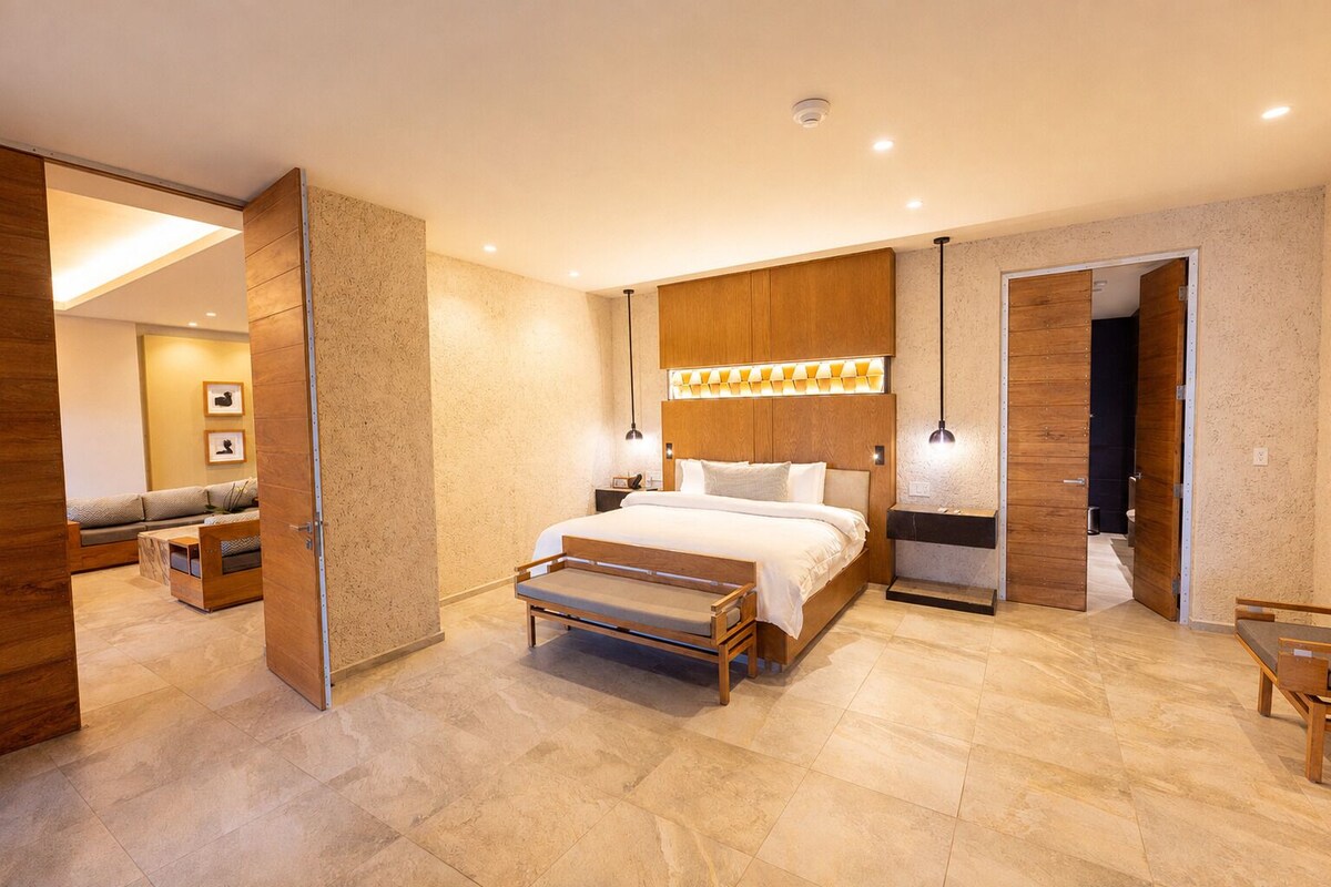 Chairman Three Bedroom Suite Ocean Front Infinity Private Pool Outdoor Shower
