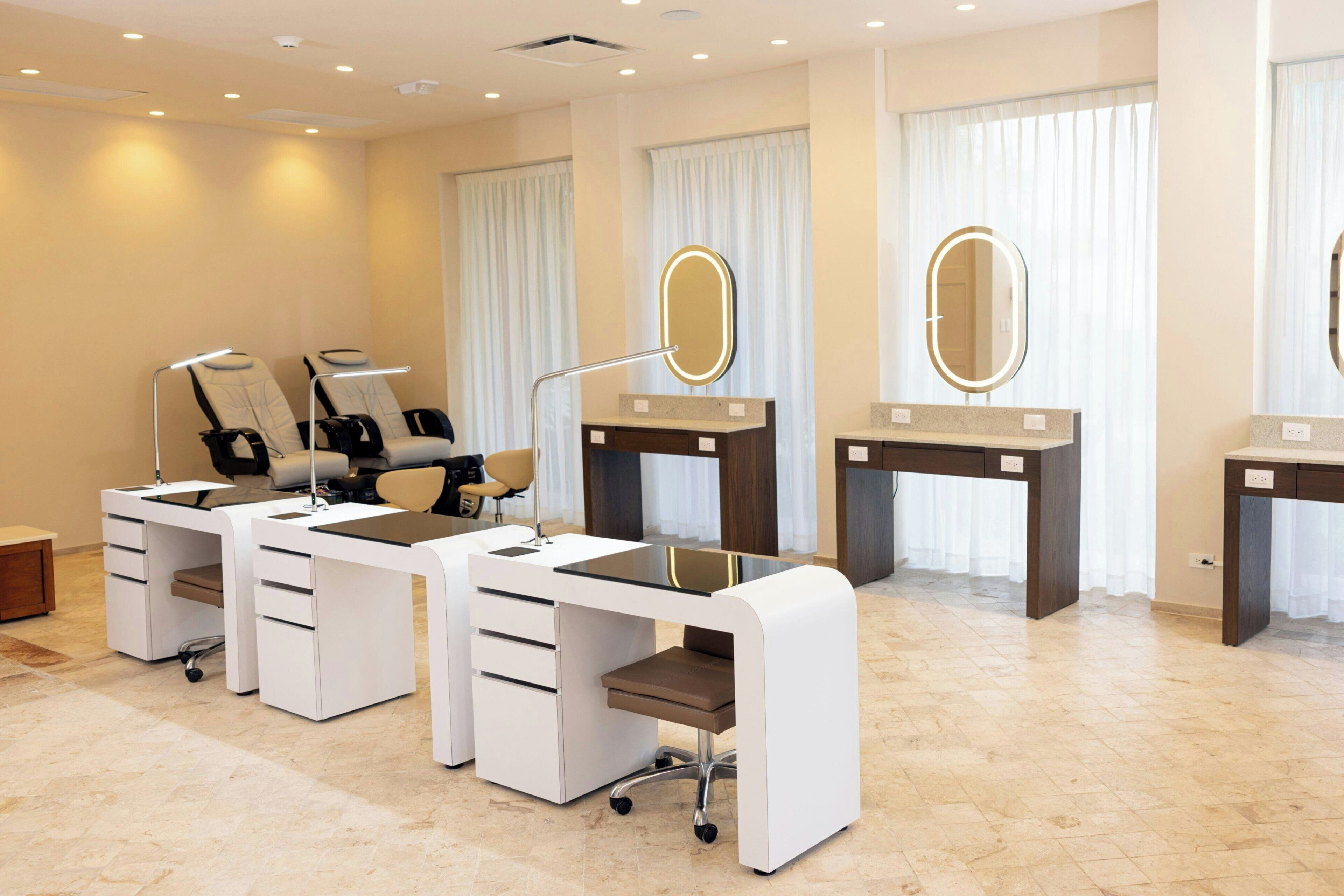 Couples treatment rooms, body treatments, aromatherapy