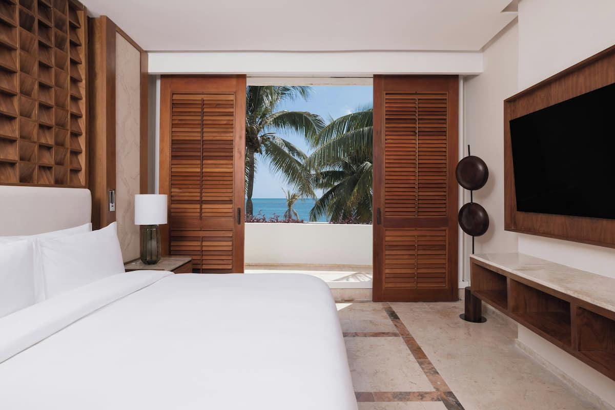 Suite, 1 King, Ocean view, Balcony | Premium bedding, down comforters, pillowtop beds, free minibar