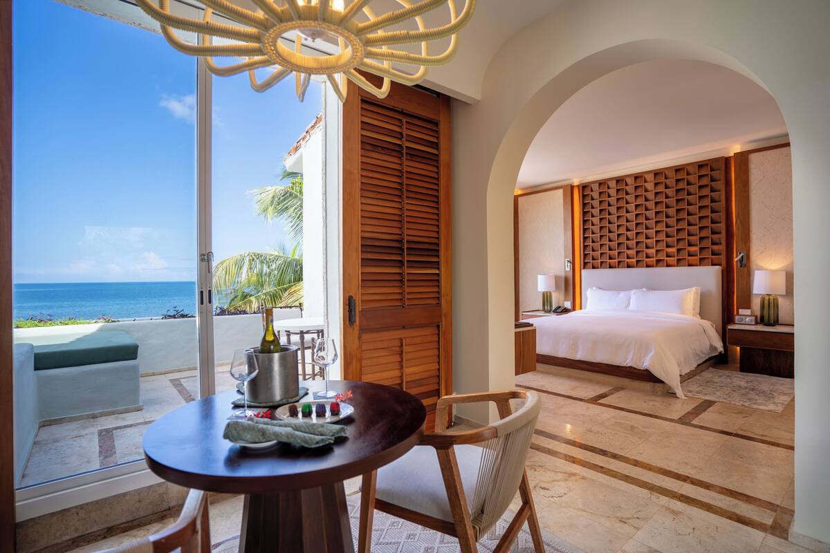 Master Suite Ocean Front King | Sengetøy av topp kvalitet, dundyner og senger med overmadrass
