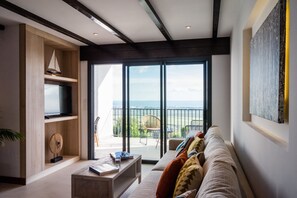 Superior appartement, 1 slaapkamer, uitzicht op zee, op benedenverdieping (Sin Acceso Spa) | Woonkamer | Televisie