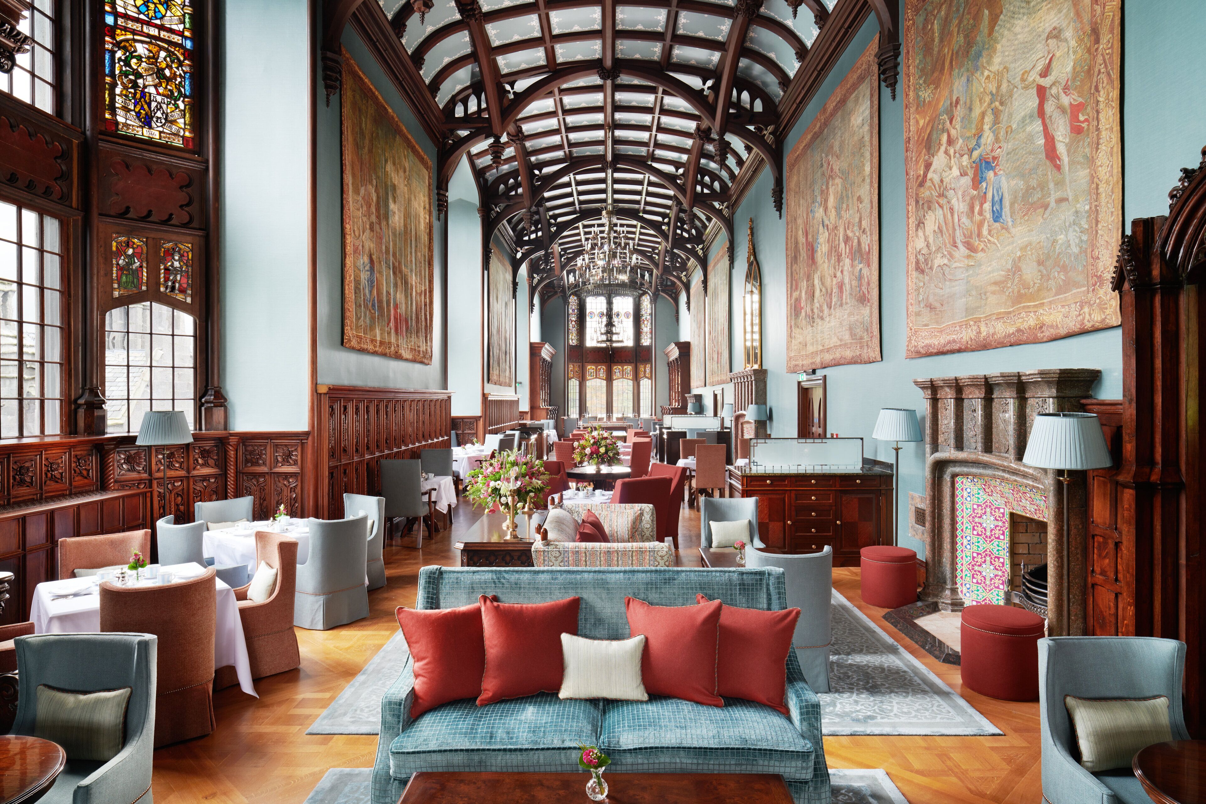 free daily full breakfast