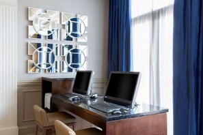 Business centre - DoubleTree by Hilton Hotel Savannah Historic District (Savannah)