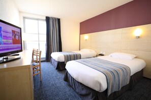 Twin Room | In-room safe, desk, blackout drapes, soundproofing - Hôtel ALBA (Lourdes)