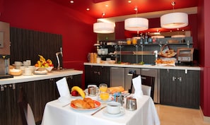 Daily buffet breakfast (EUR 18 per person)