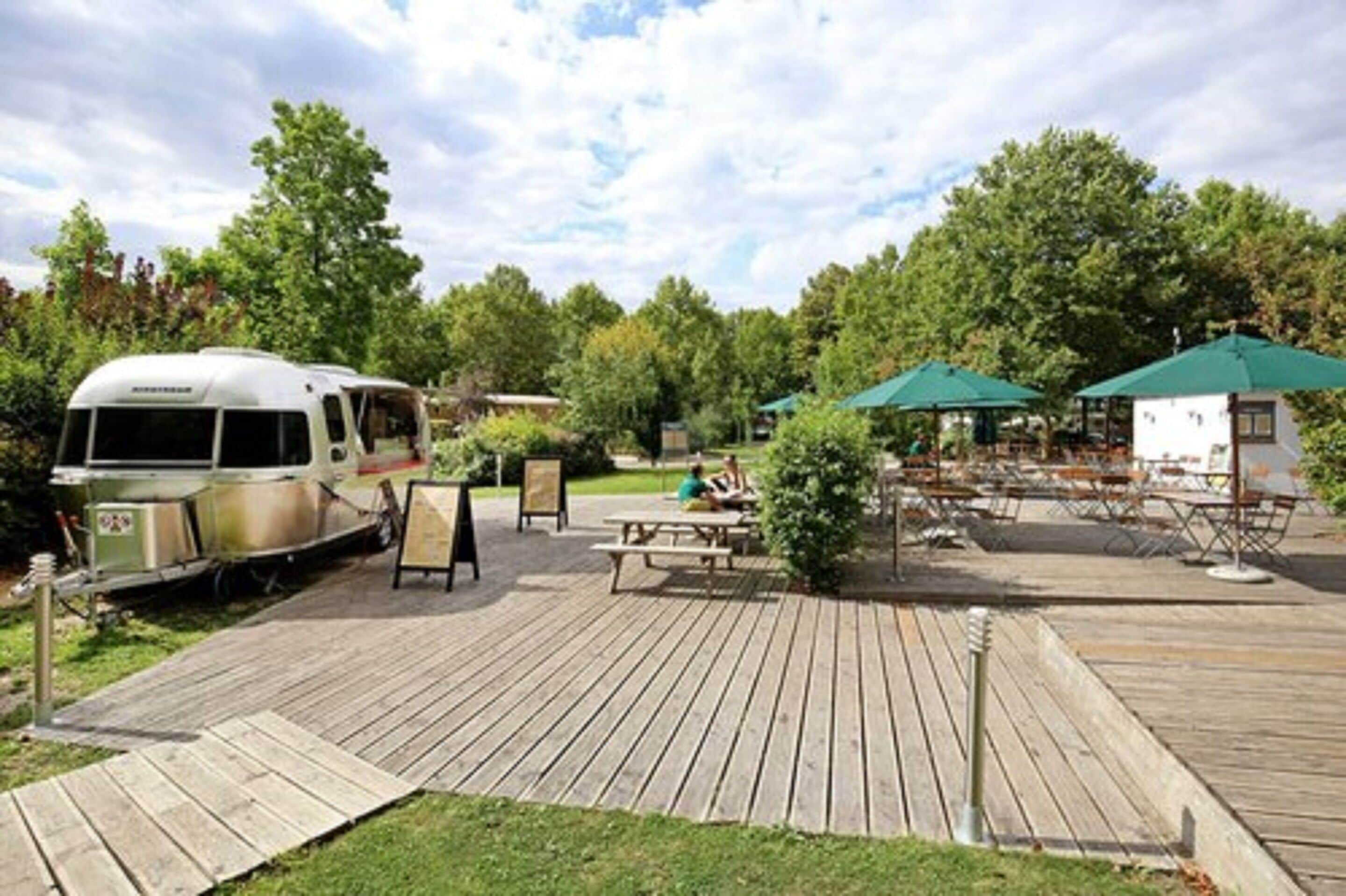 Camping de paris deals