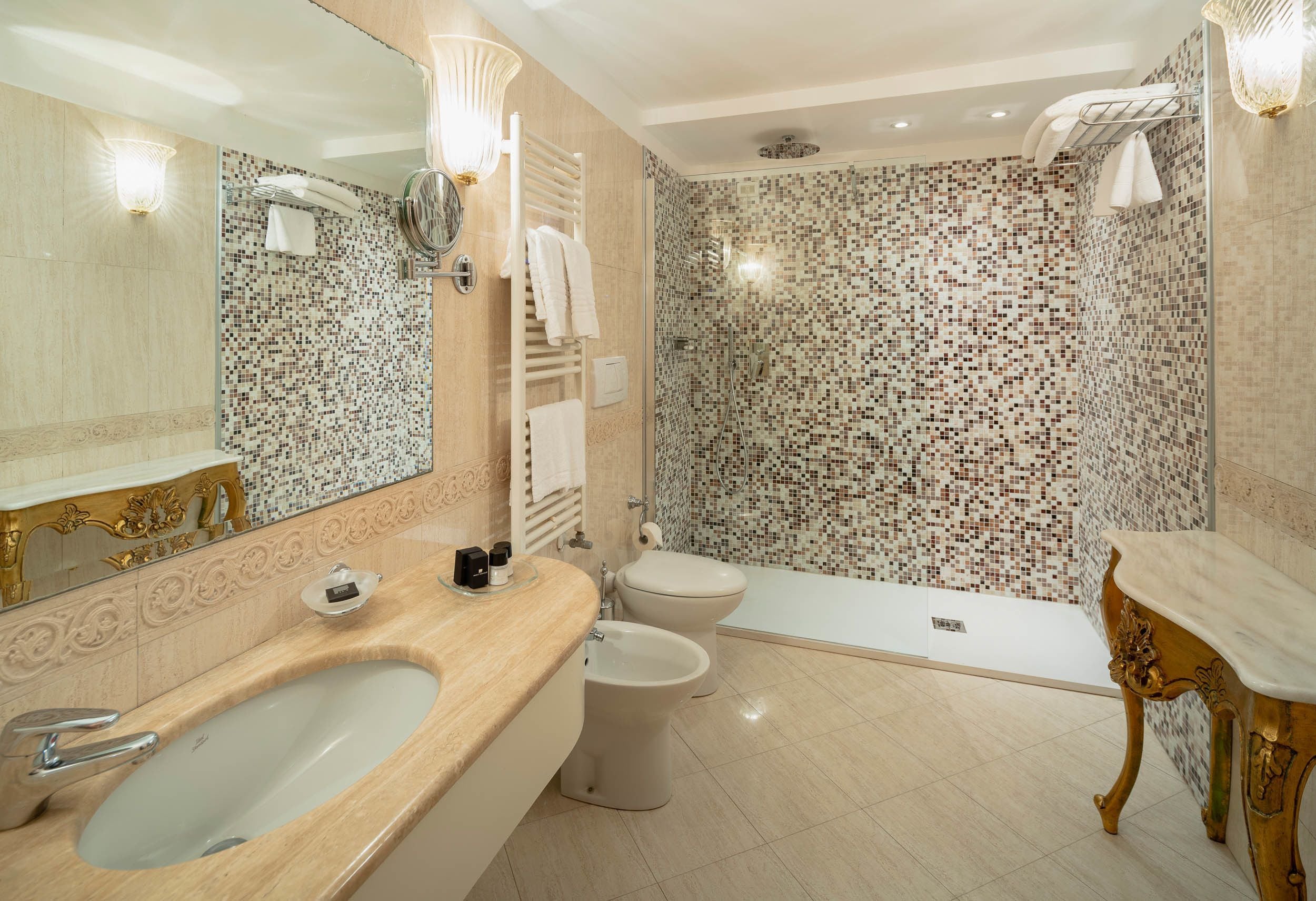 deluxe room | bathroom | shower, free toiletries, hair dryer, towels