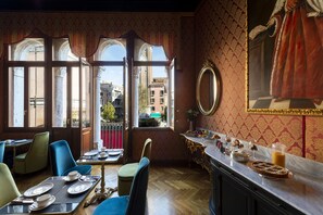 Petit déjeuner continental compris tous les jours