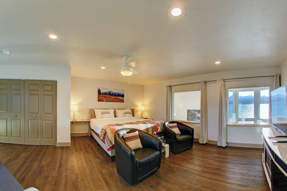 Chambre Double, plusieurs chambres, cuisine, vue baie