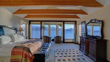 Condo, 1 Bedroom, Kitchen, Bay View | 1 bedroom, iron/ironing board, free WiFi, bed sheets
