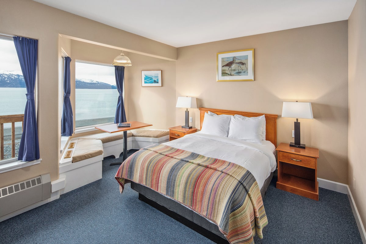 1 chambre, fer et planche à repasser, Wi-Fi gratuit, draps fournis