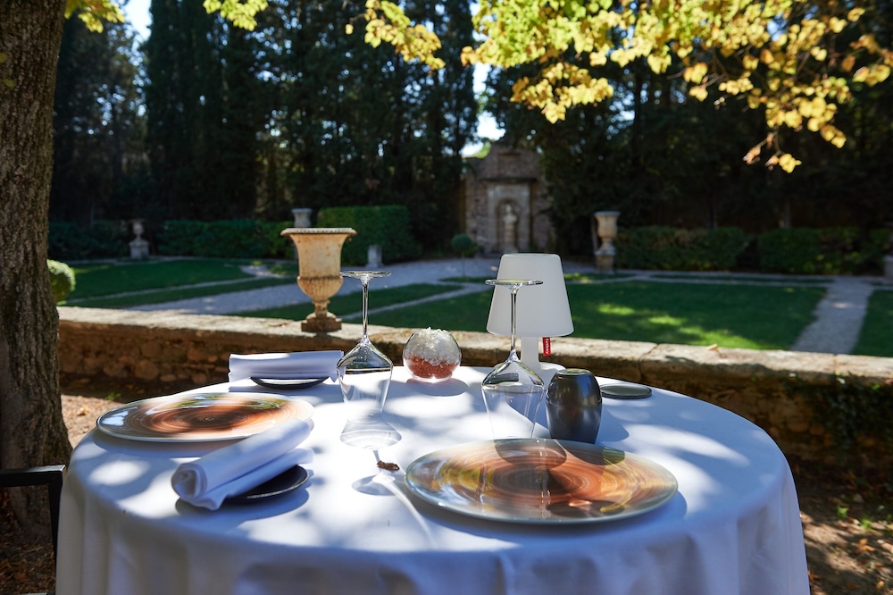 Château de la Pioline, Restaurant Gastronomique à Aix-en-provence by null