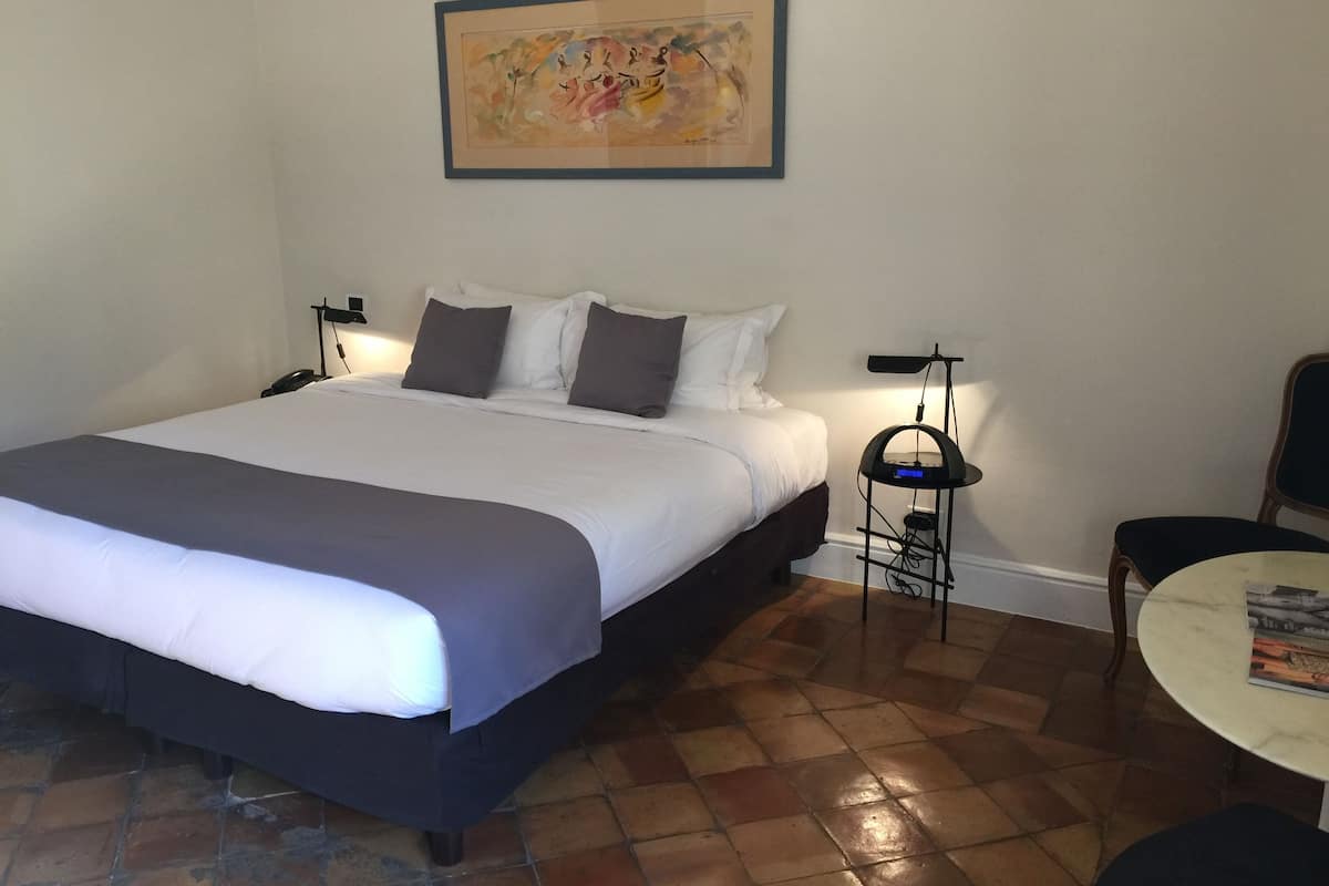 Literie de qualité supérieure, minibar, coffres-forts dans les chambres