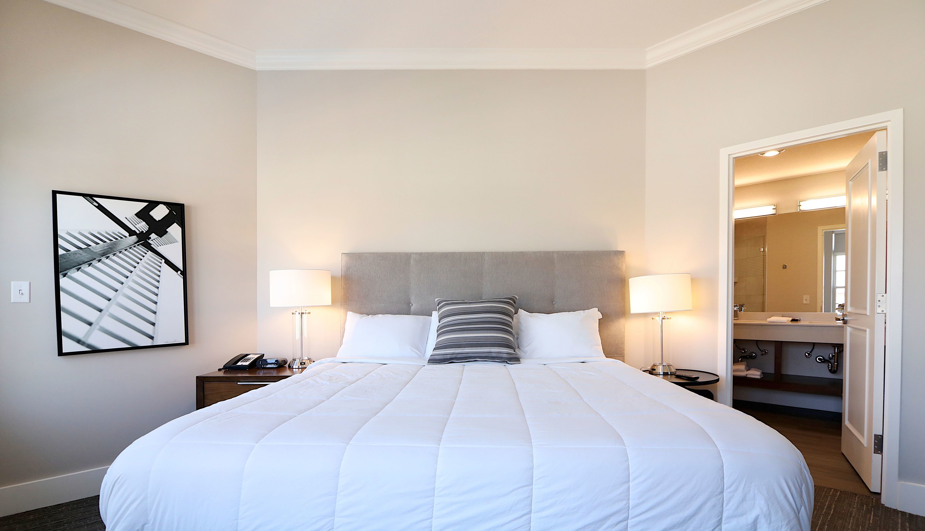 suite, 1 bedroom | desk, laptop workspace, iron/ironing board, free wifi