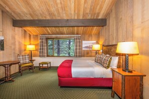 Standard Room, 1 King Bed | 1 bedroom, desk, bed sheets