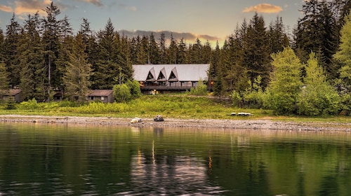 Glacier Bay Lodge