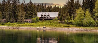Glacier Bay Lodge