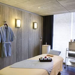 Couples treatment room(s), sauna, hot tub, body treatments, aromatherapy