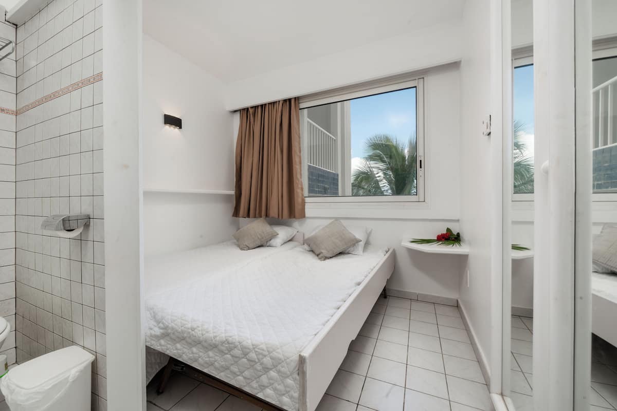 Junior Suite, 2 Bedrooms, Ocean View | In-room safe, blackout drapes, soundproofing, iron/ironing board
