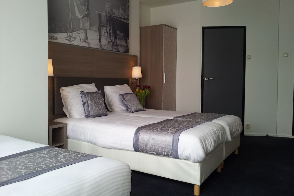 Dreibettzimmer, 3 Einzelbetten