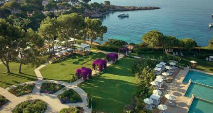 The St. Regis Mardavall Mallorca Resort