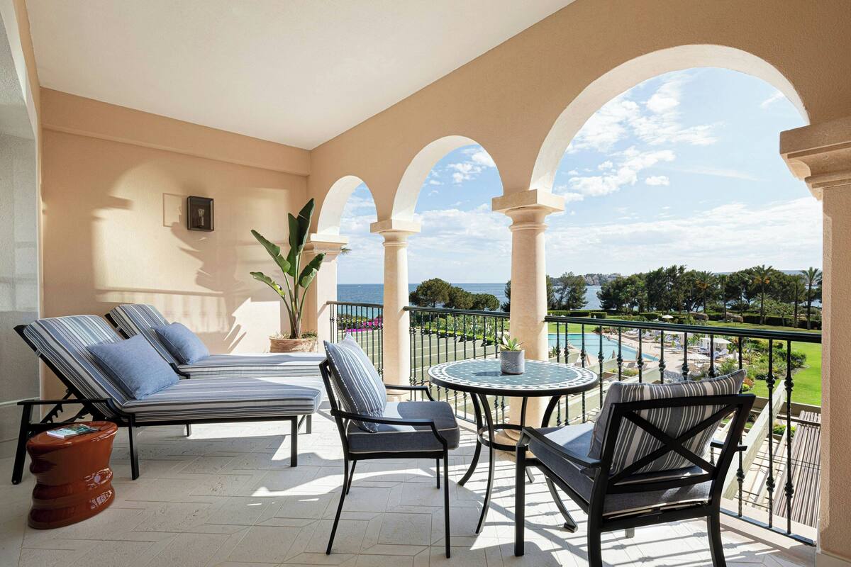 Suite Majestueuse, 1 très grand lit | 1 chambre, literie hypoallergénique, couette en duvet d'oie, minibar