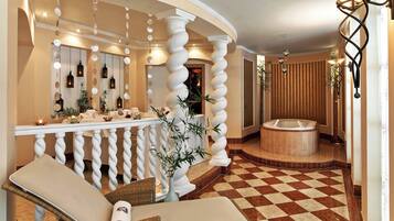 Couples treatment rooms, sauna, hot tub, steam room, Turkish bath