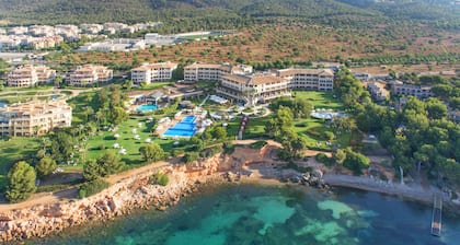 The St. Regis Mardavall Mallorca Resort