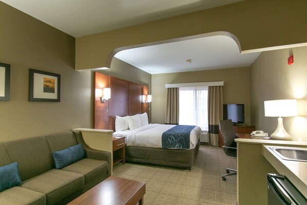 Premium bedding, in-room safe, desk, soundproofing - Comfort Suites Austin NW Lakeline (Austin)