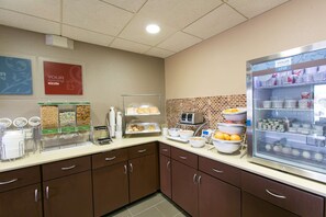 Desayuno continental incluido todos los días 