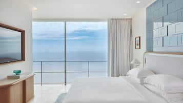 The Azur Suite | 高級寢具、羽絨被、免費迷你吧物品、客房內保險箱