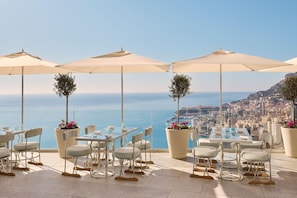 4 restaurants; lunch and dinner served  - The Maybourne Riviera, Maybourne  (Roquebrune-Cap-Martin)