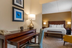 Comfort Suites Near Universal Orlando Resort