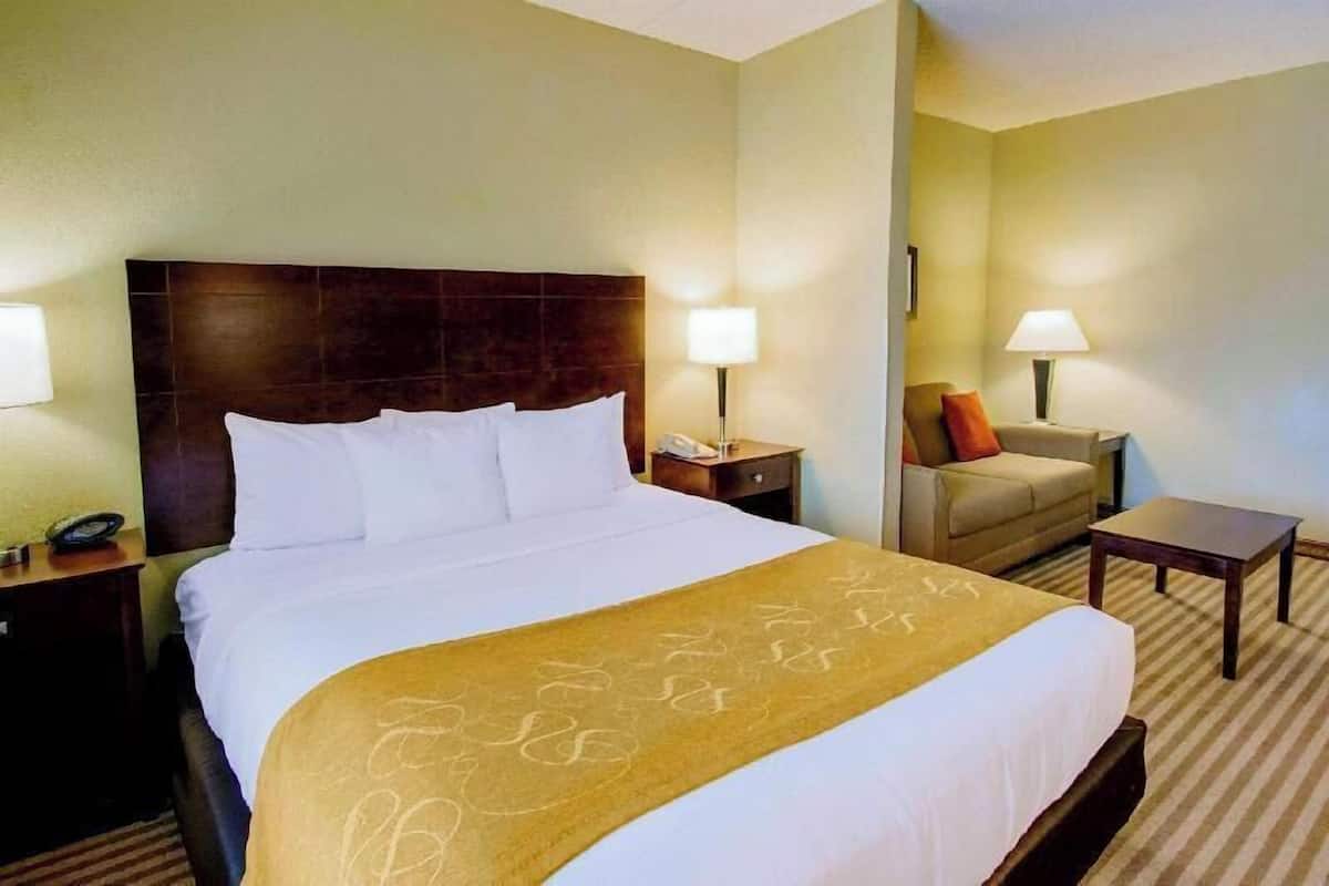 Allergikerbettwaren, Zimmersafe, Schreibtisch, Verdunkelungsvorhänge