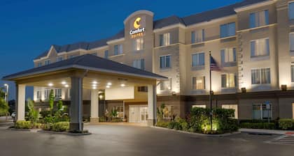 Comfort Suites Near Universal Orlando Resort