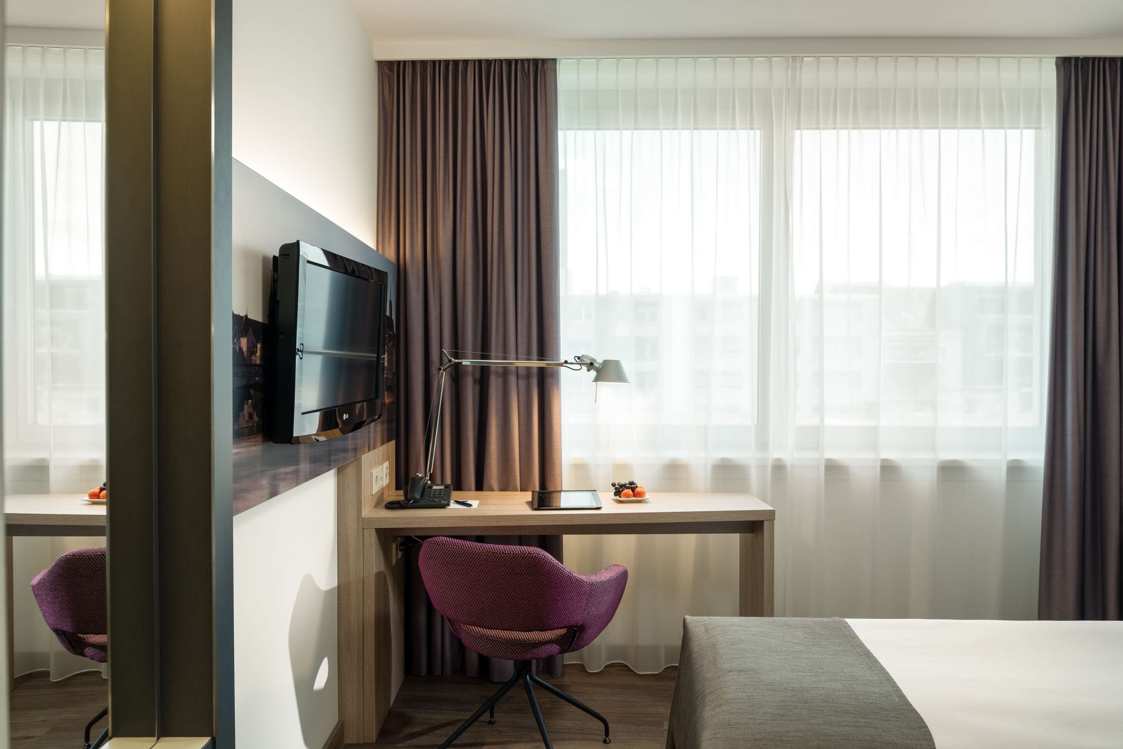 Premium bedding, pillowtop beds, in-room safe, desk