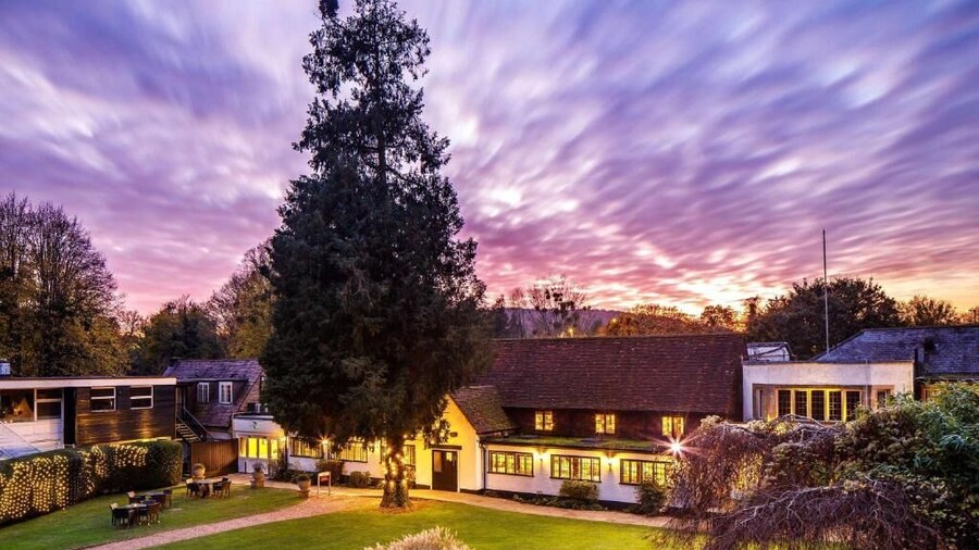 Sunday Box Hill Burford Bridge Hotel