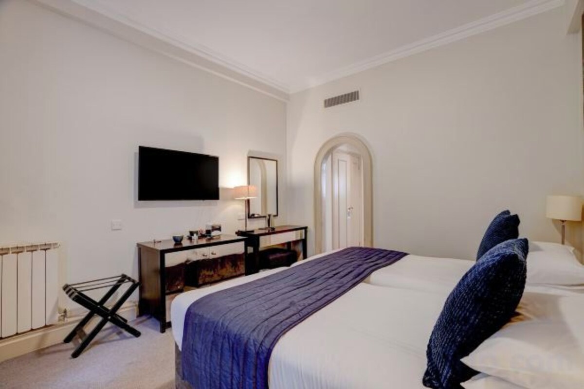 Classic Twin Room