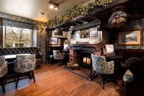 Serves breakfast, lunch, and dinner - The Swan at Grasmere - The Inn Collection group (Ambleside)
