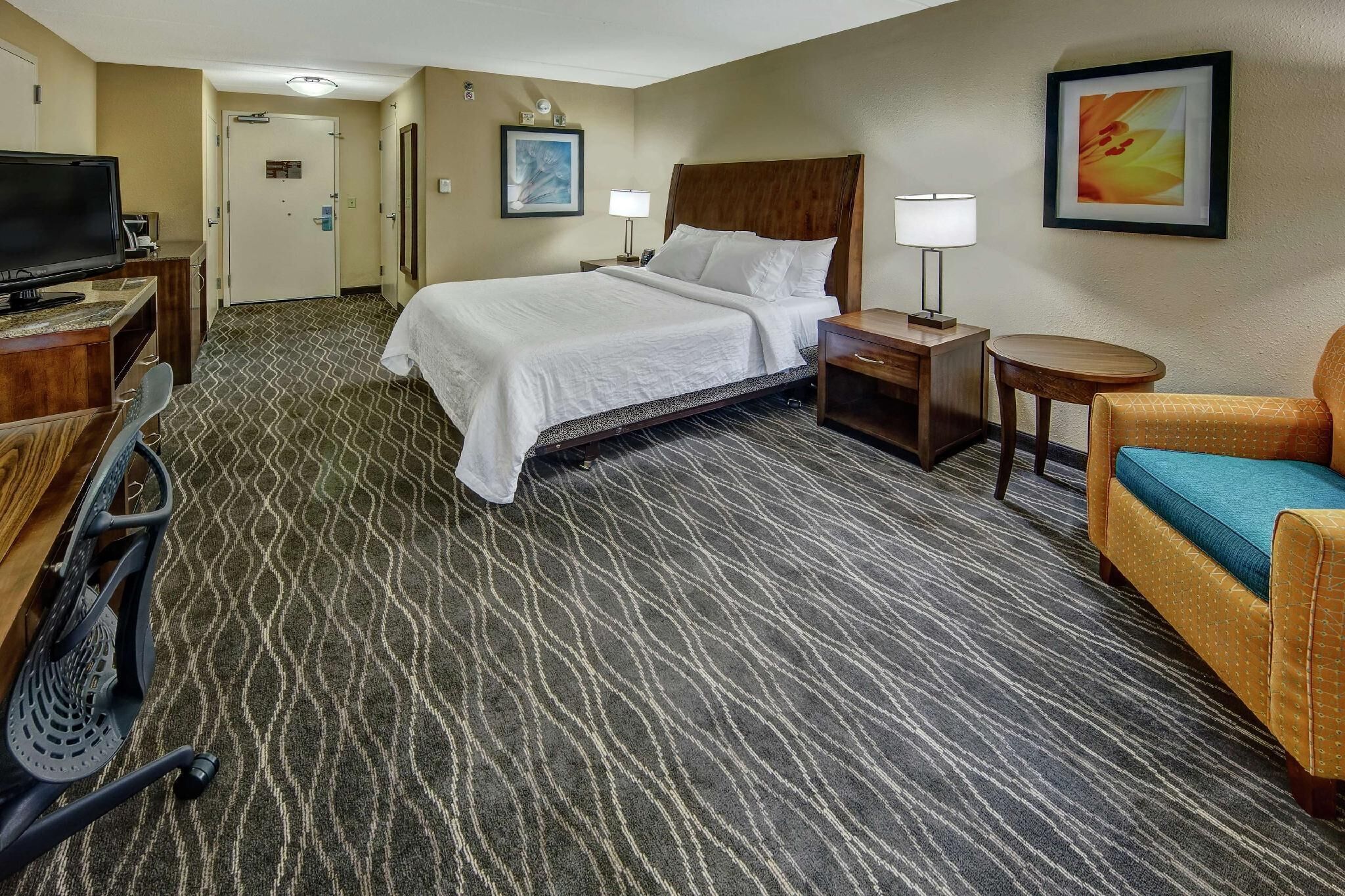 In-room safe, desk, laptop workspace, blackout curtains