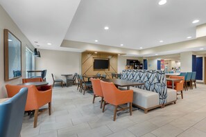 Free daily on-the-go breakfast - Holiday Inn Express Hotel & Suites Charlotte by IHG (Charlotte)