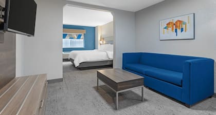 Holiday Inn Express Hotel & Suites Charlotte by IHG