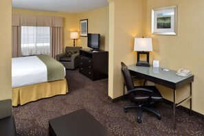 Standard Room, 1 King Bed with Sofa bed | In-room safe, desk, laptop workspace, iron/ironing board
